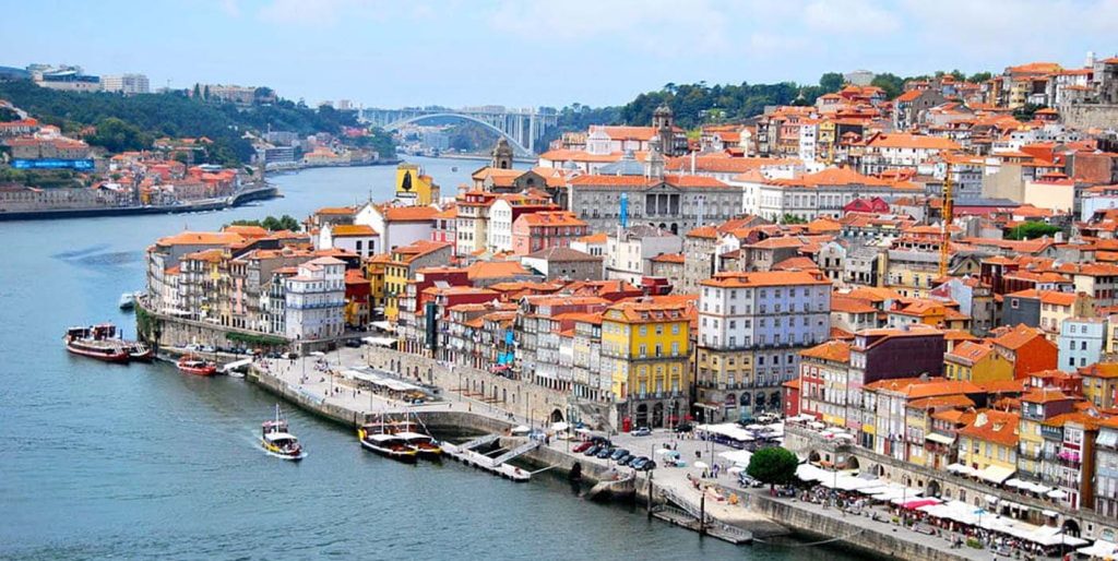 Découvrir les Plus Beaux Belvédères et Sites Pittoresques de Porto